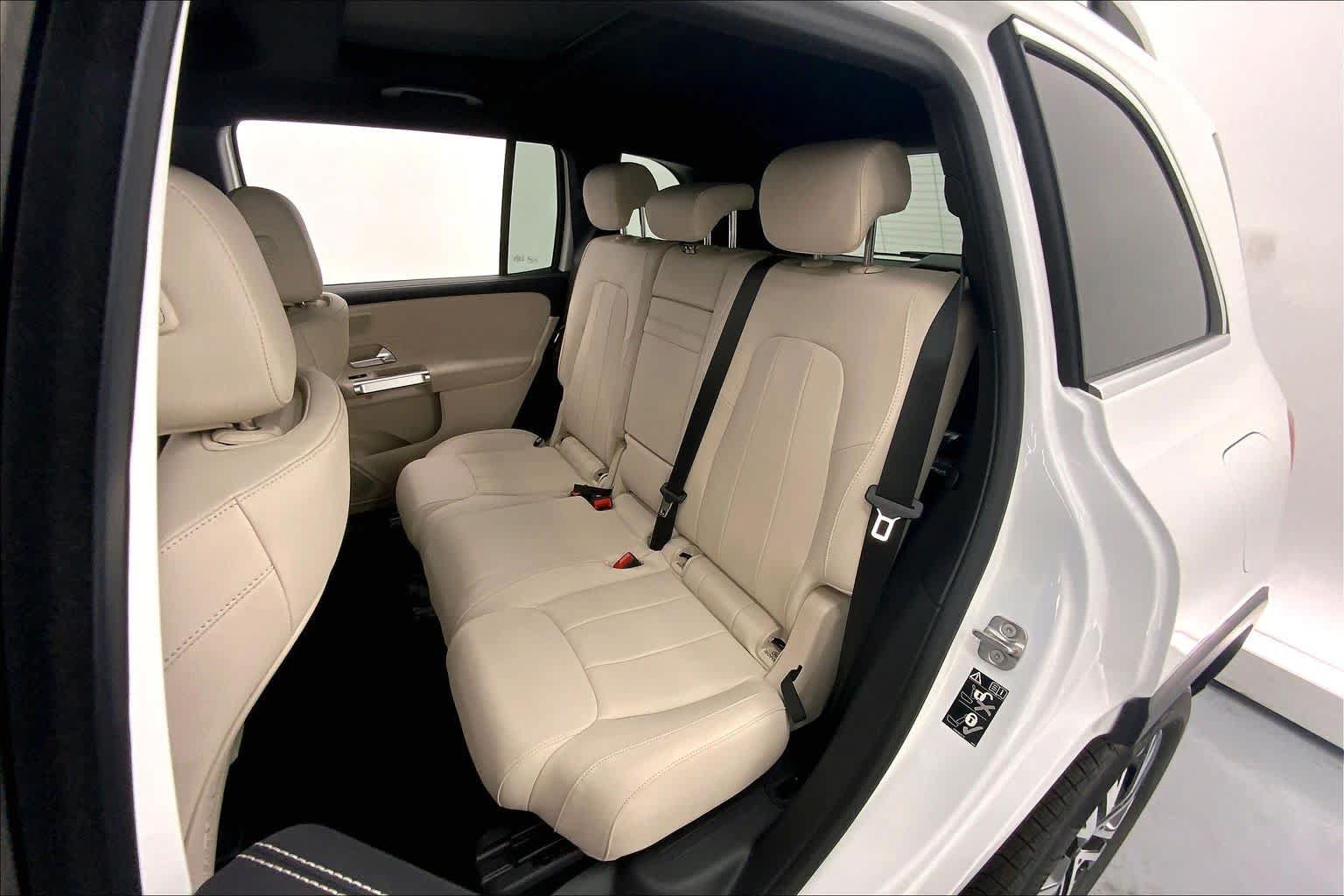 Used 2026 Mercedes-Benz GLB 250 image 6
