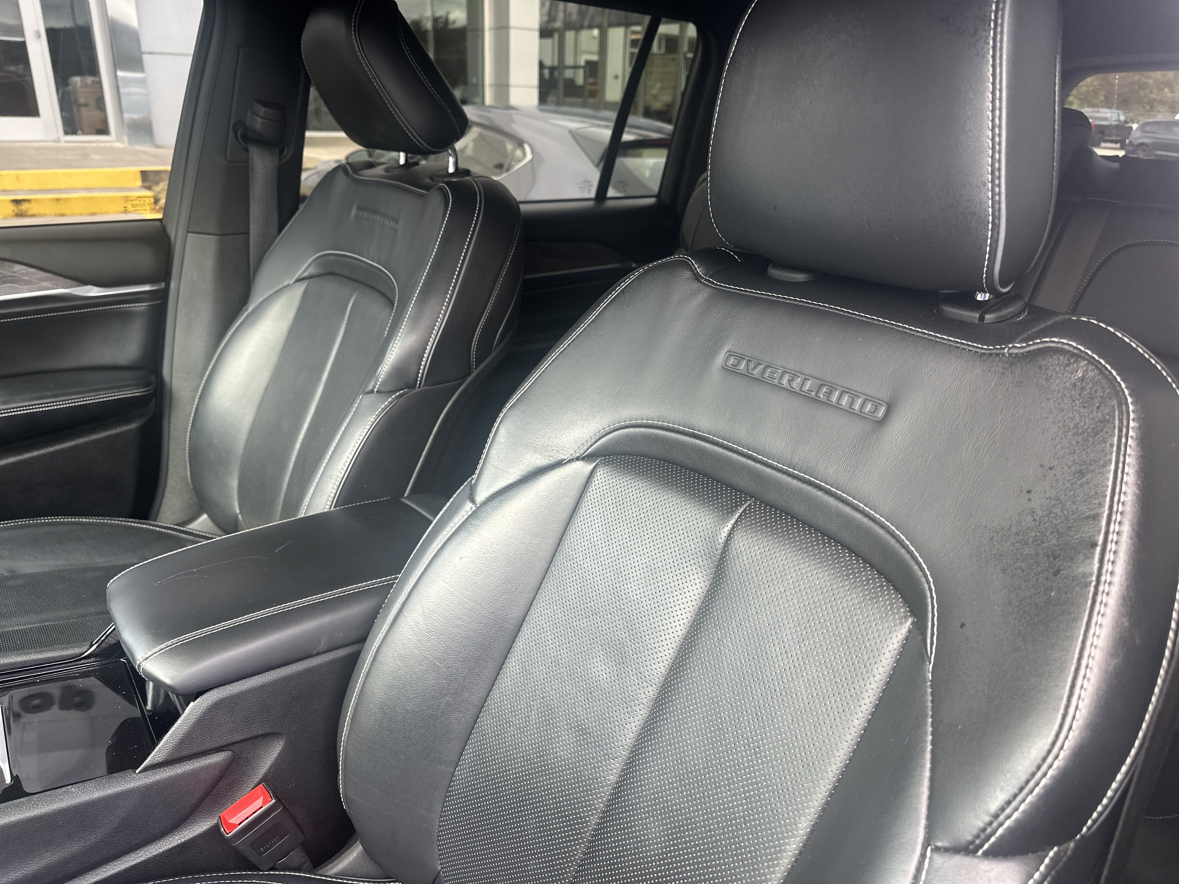 Used 2022 Jeep Grand Cherokee L Overland image 16