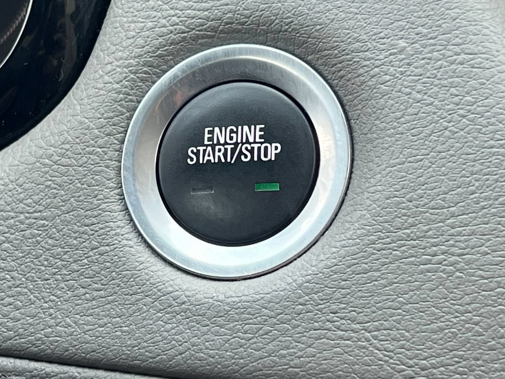 Used 2018 Cadillac XT5 Luxury w/ Driver Awareness Package AWD/4WD image 32