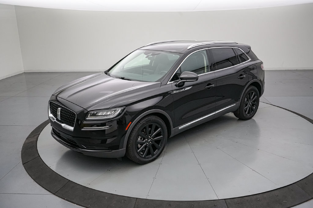 Used 2023 Lincoln Nautilus Reserve w/ Monochromatic Package AWD/4WD image 8