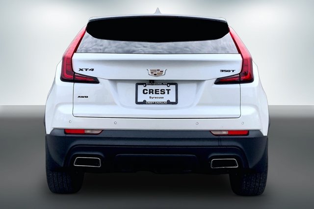 Used 2023 Cadillac XT4 Luxury w/ Cold Weather Package AWD/4WD image 3