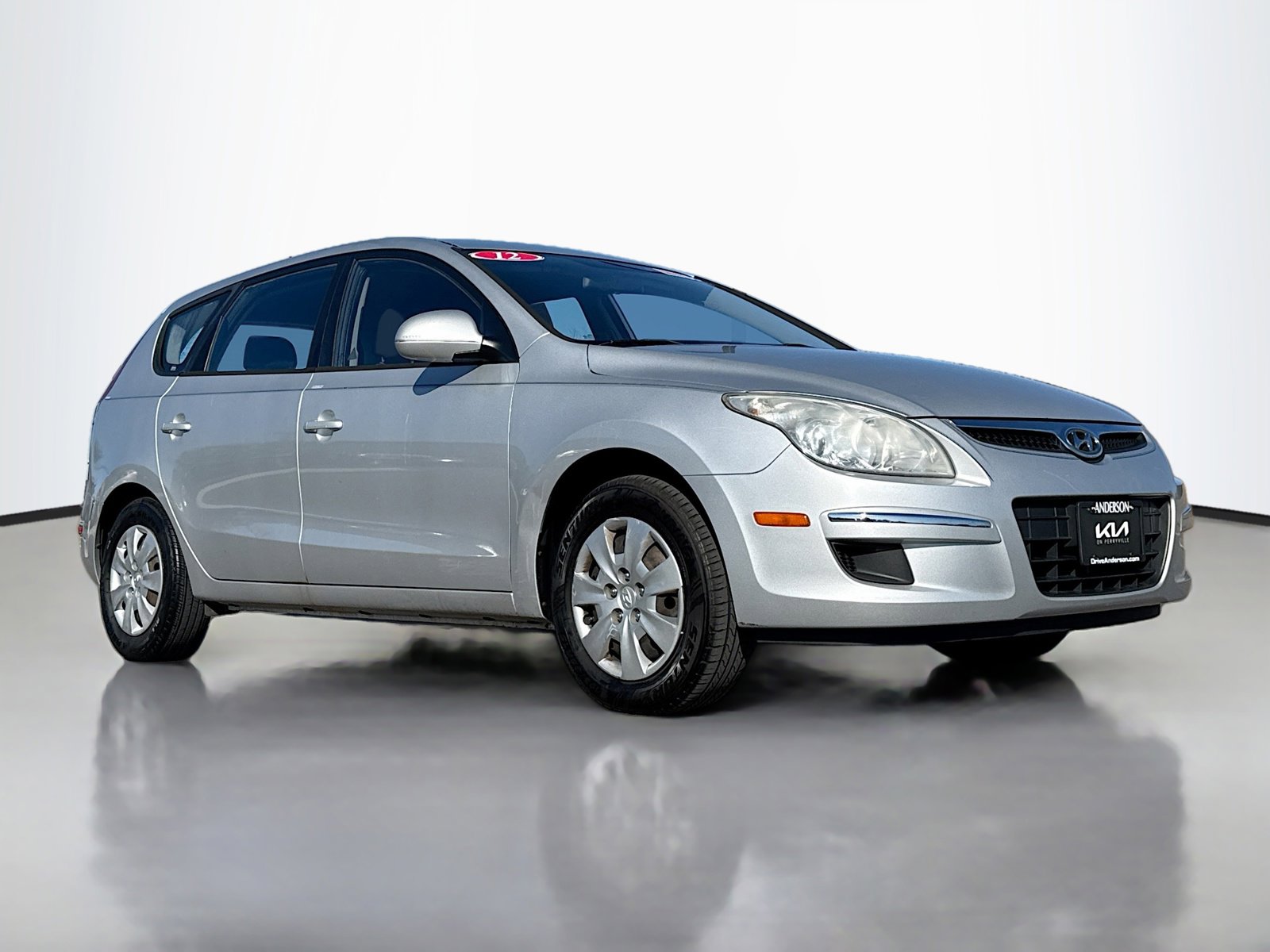 Used 2012 Hyundai Elantra GLS image 1