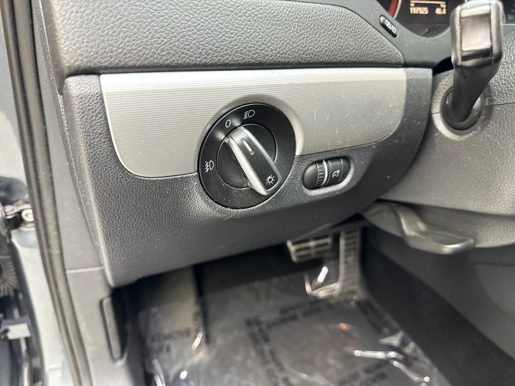 Used 2014 Volkswagen Jetta GLI Autobahn FWD image 46