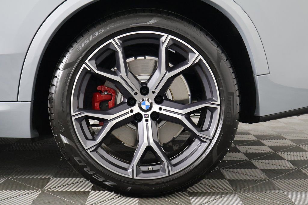 Used 2026 BMW X5 xDrive50e w/ Executive Package image 16