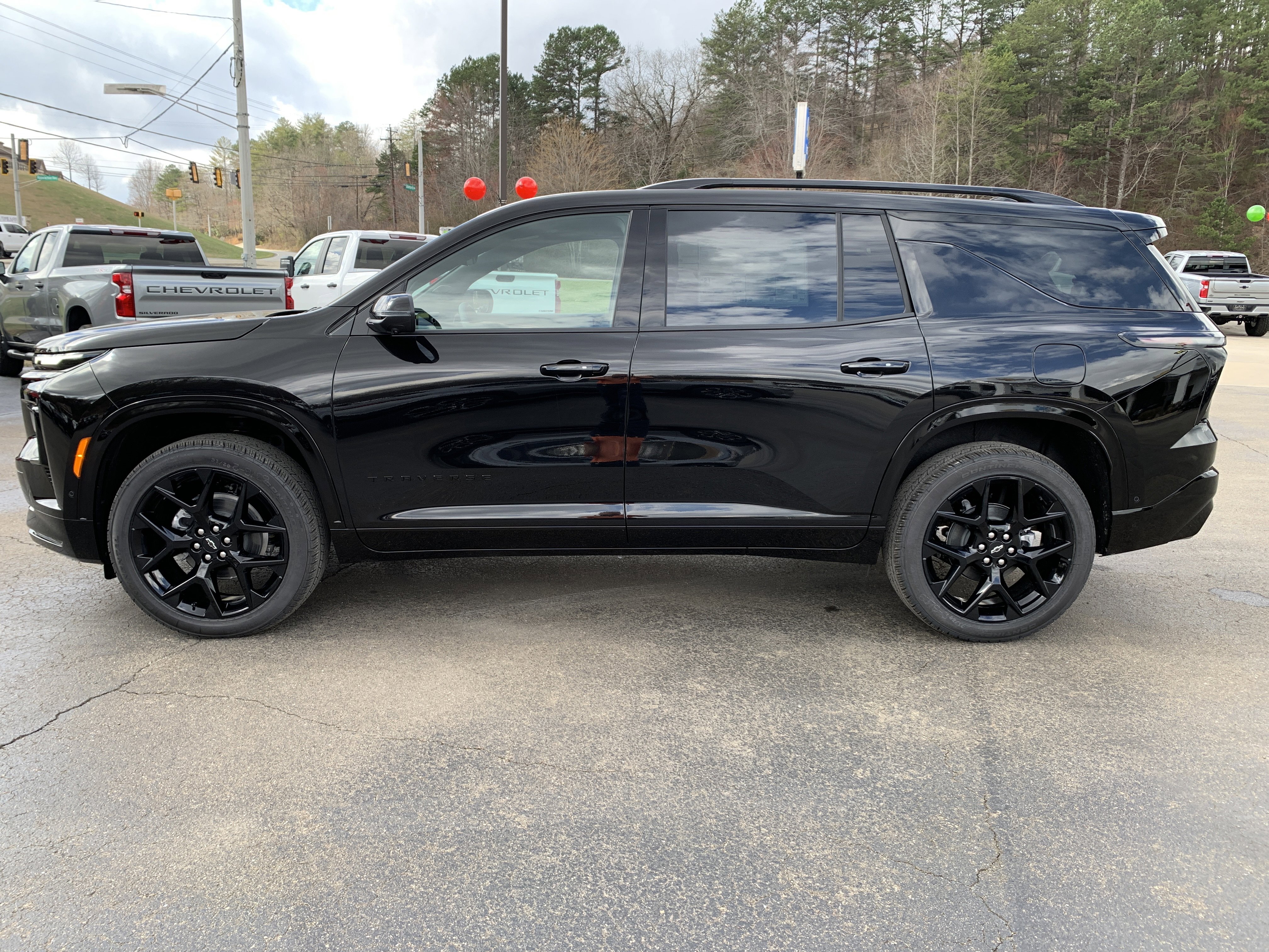 New 2026 Chevrolet Traverse RS w/ LPO, Floor Liner Package image 4