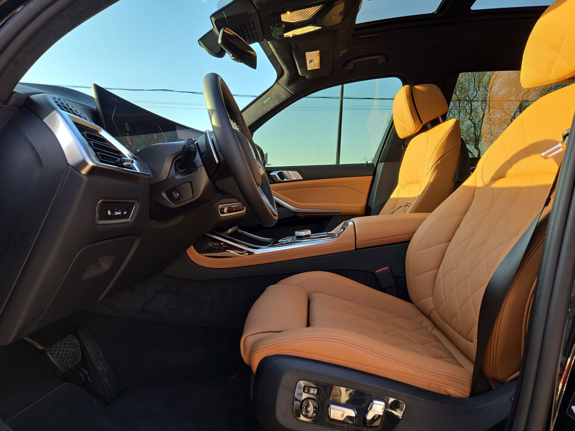 Certified 2026 BMW X7 xDrive40i w/ Executive Package image 16