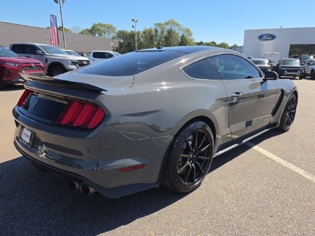 Used 2018 Ford Mustang Shelby GT350 w/ Electronics Package RWD image 3