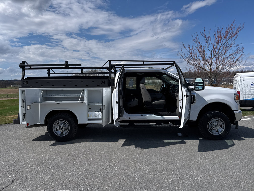 Used 2021 Ford F250 XL w/ Power Equipment Group AWD/4WD image 4
