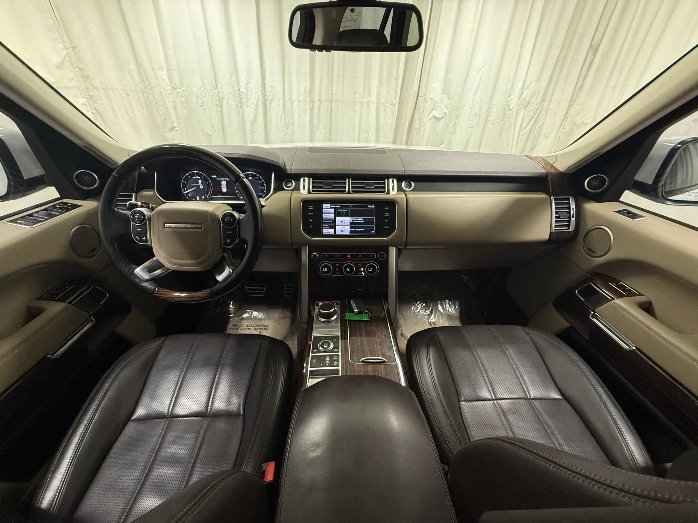 Used 2014 Land Rover Range Rover Supercharged image 14