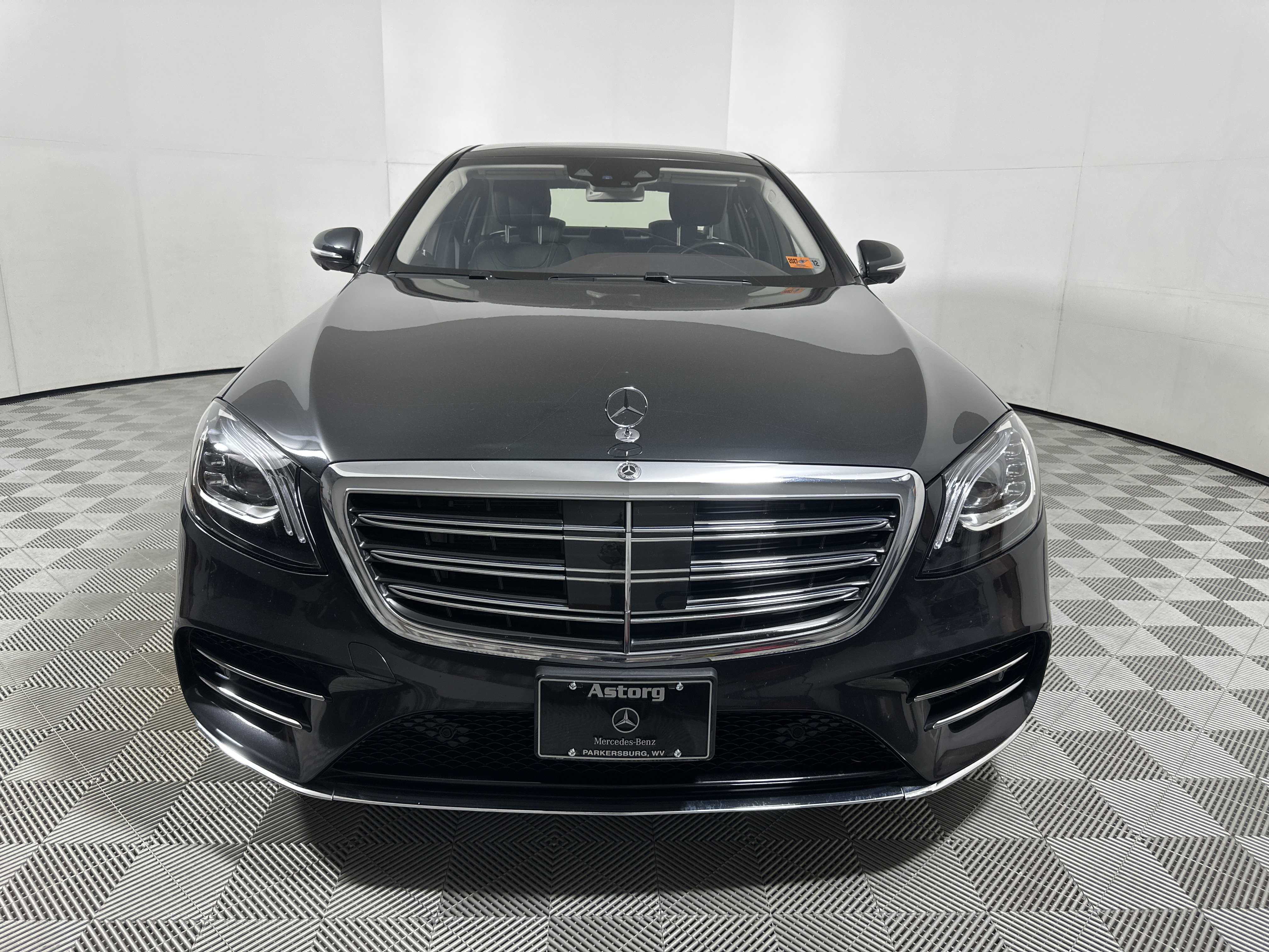 Used 2020 Mercedes-Benz S 560 4MATIC Sedan image 2