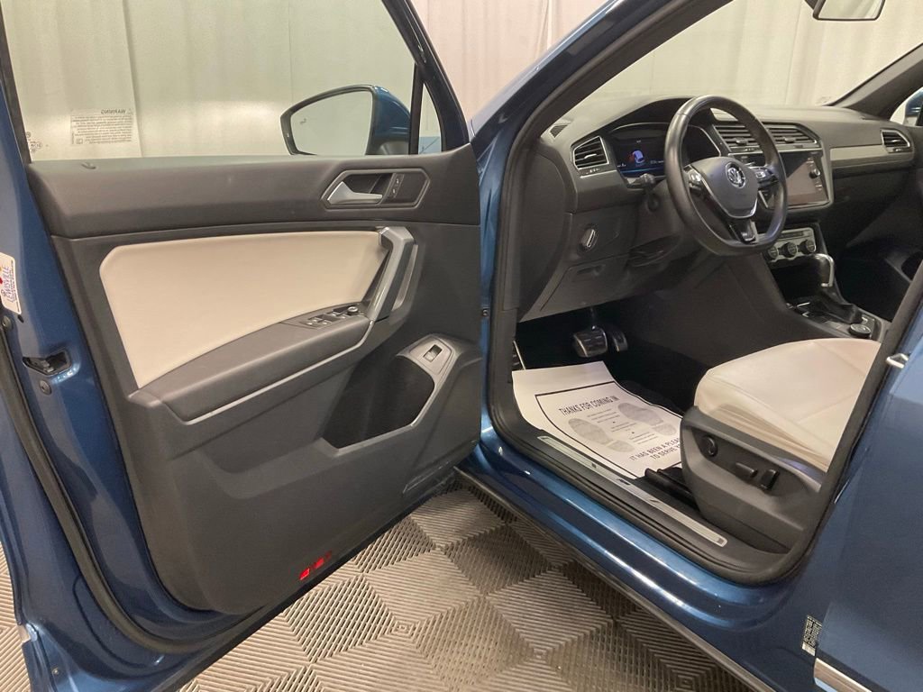 Used 2019 Volkswagen Tiguan SEL R-Line image 7