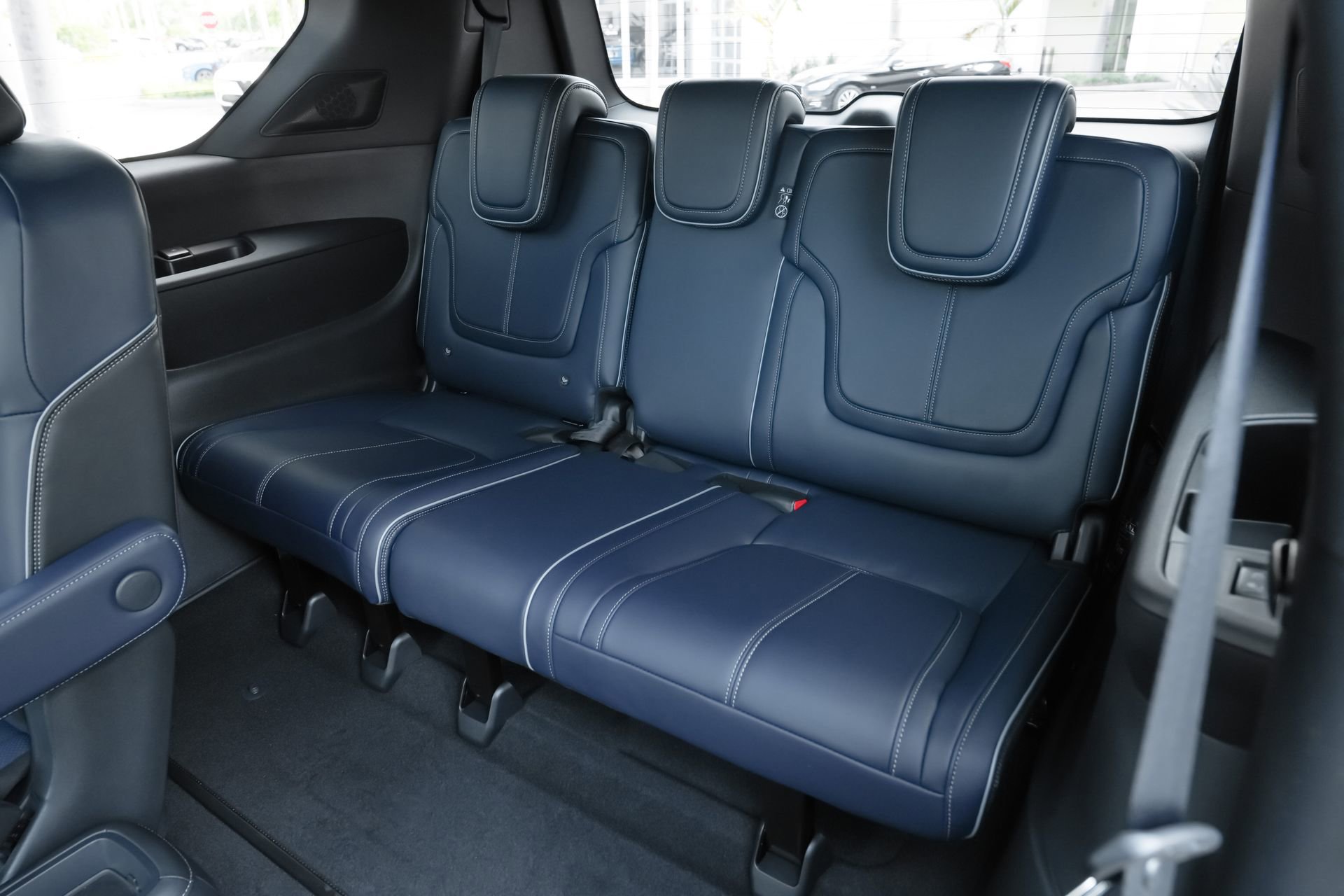 New 2026 INFINITI QX80 4WD w/ Sport Exterior Package image 35