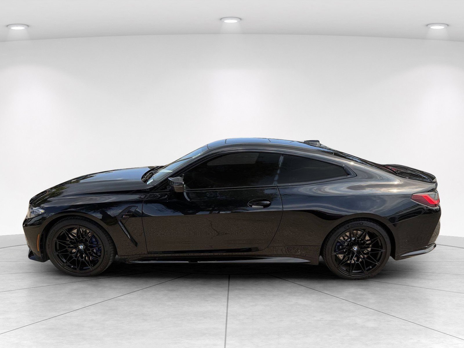Used 2021 BMW M4 Competition w/ M Carbon Exterior Package RWD image 7