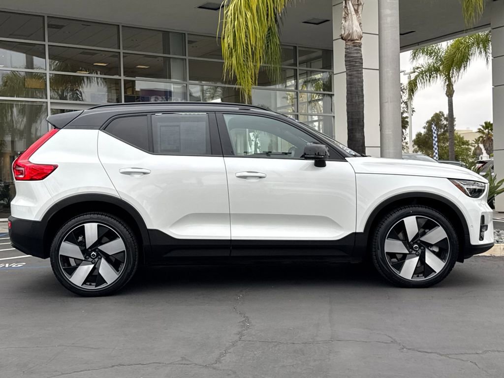 Certified 2023 Volvo XC40 Recharge Ultimate AWD/4WD image 6