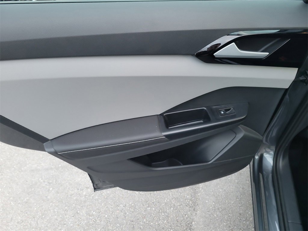 Certified 2024 Volkswagen Taos S image 11