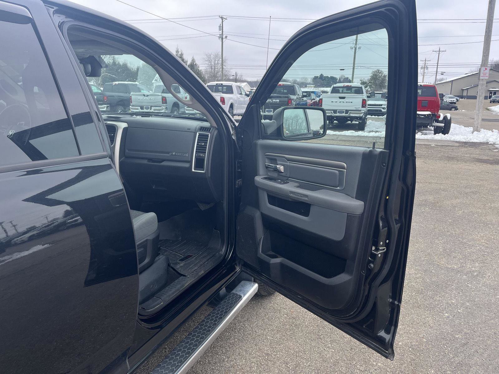 Used 2016 RAM 1500 Big Horn image 33