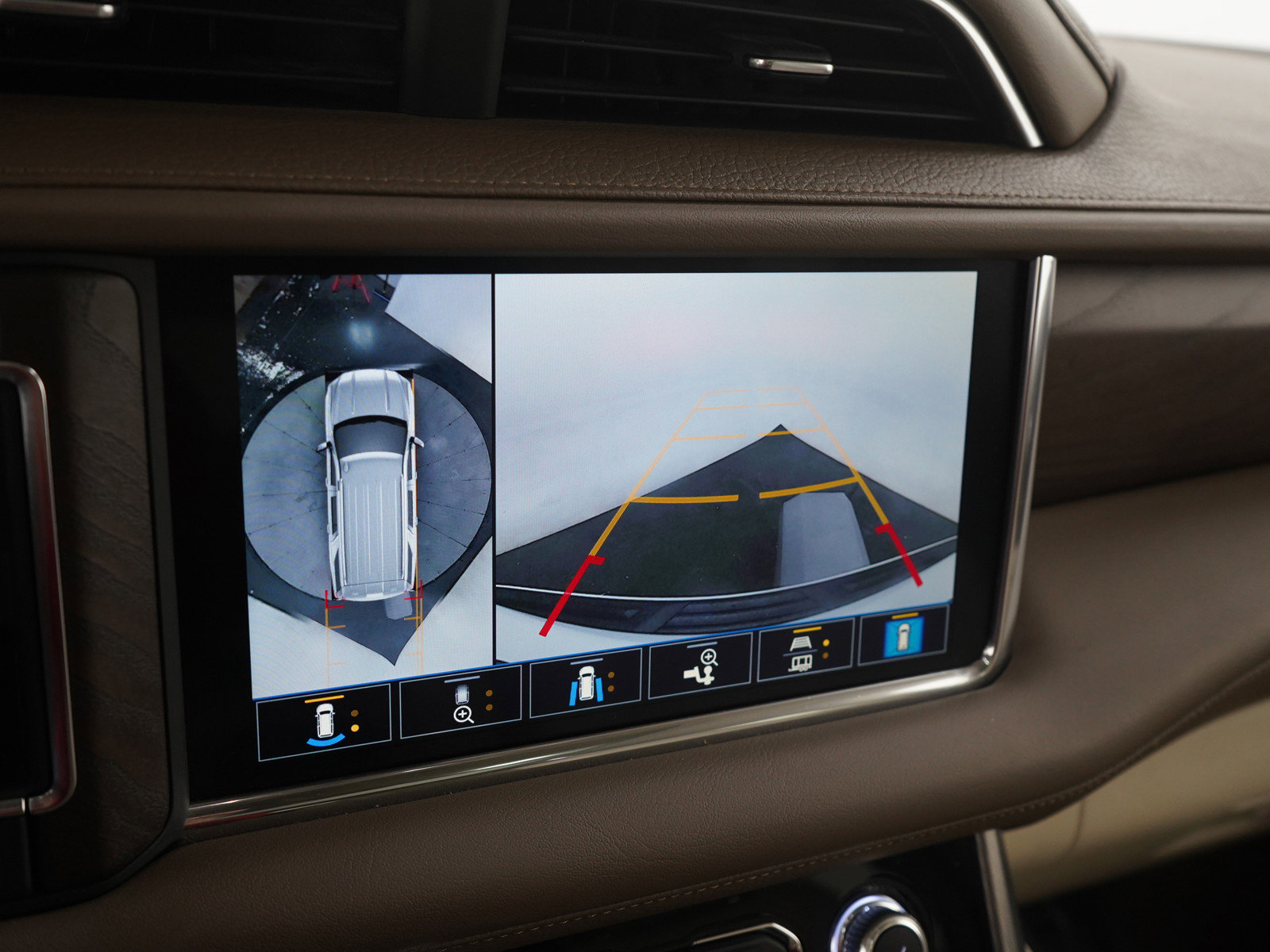 Used 2021 GMC Yukon Denali image 25