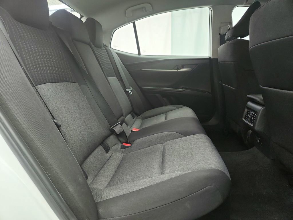 Used 2025 Toyota Camry LE w/ Convenience Package image 31