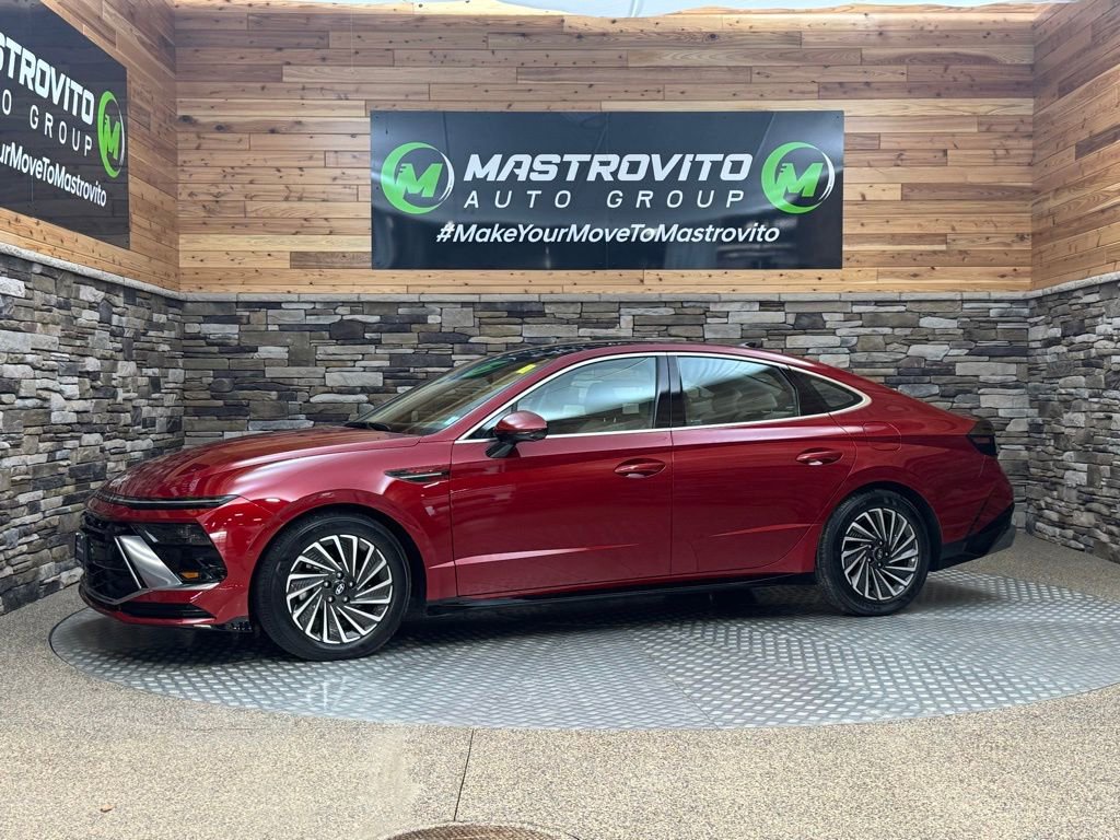 Used 2024 Hyundai Sonata Limited image 3