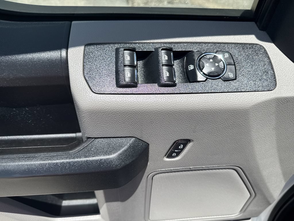 Used 2021 Ford F250 XL w/ Power Equipment Group AWD/4WD image 9