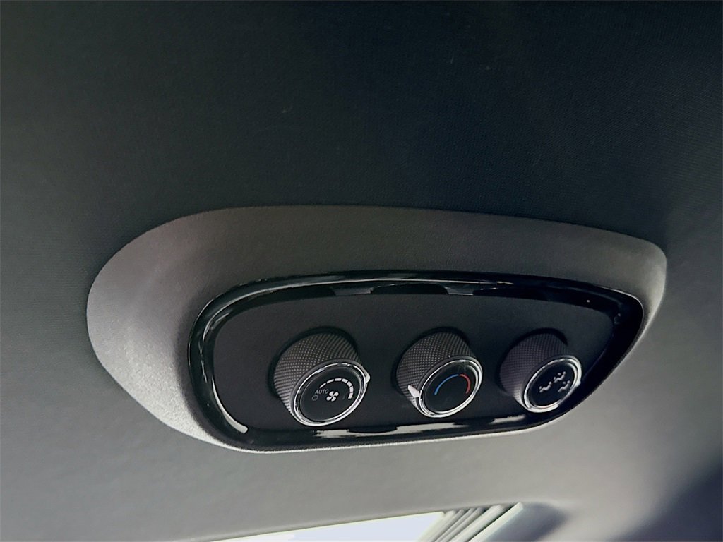 Used 2021 Dodge Durango R/T w/ Blacktop Package image 28