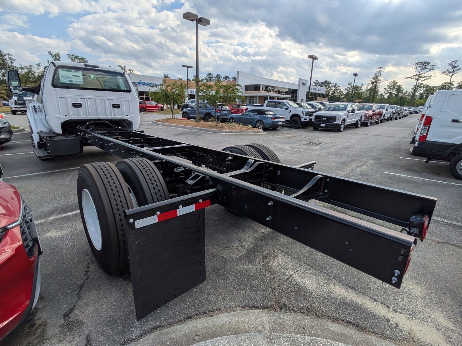 New 2027 Ford F650 2WD Regular Cab Super Duty image 4