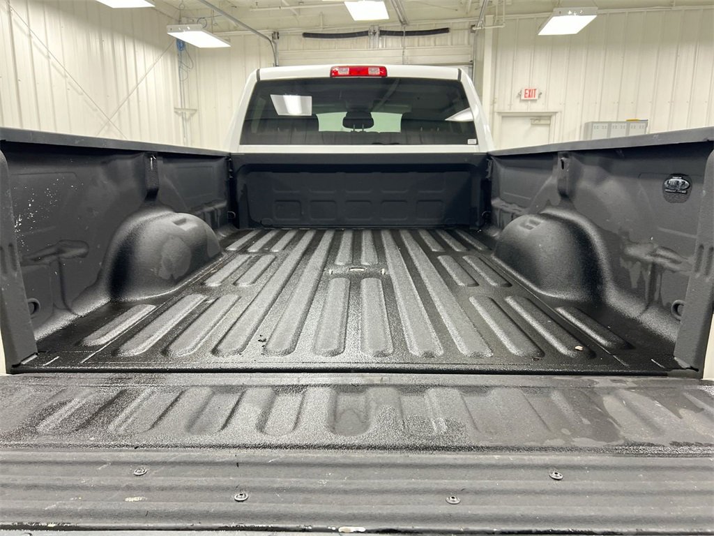 Used 2016 RAM 3500 Tradesman w/ Chrome Appearance Group image 22