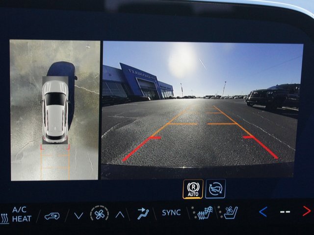 New 2026 Chevrolet Equinox EV LT image 4