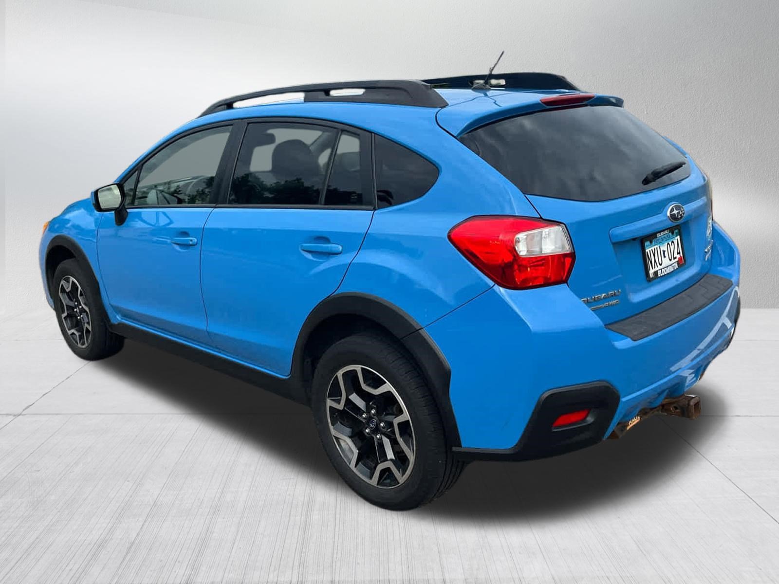 Used 2016 Subaru Crosstrek 2.0i Premium w/ Moonroof Package AWD/4WD image 4