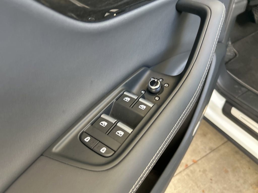 Used 2025 Audi Q7 3.0T Premium Plus image 41
