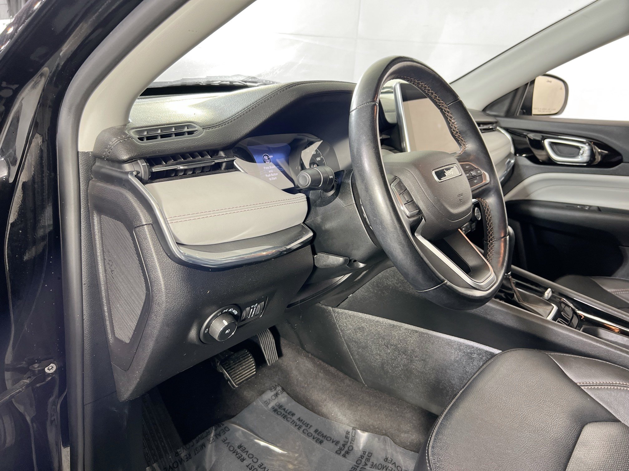 Used 2022 Jeep Compass Limited AWD/4WD image 9