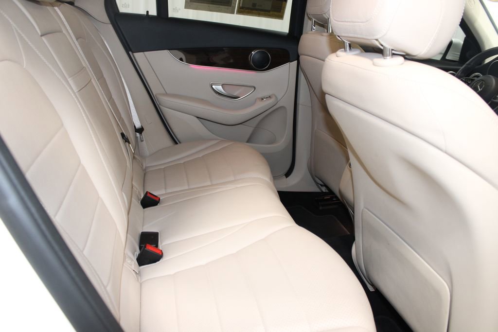 Used 2022 Mercedes-Benz GLC 300 4MATIC image 22