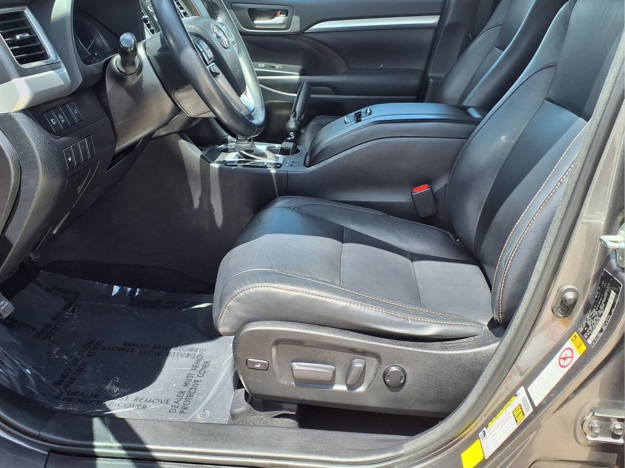 Used 2018 Toyota Highlander XLE AWD/4WD image 15