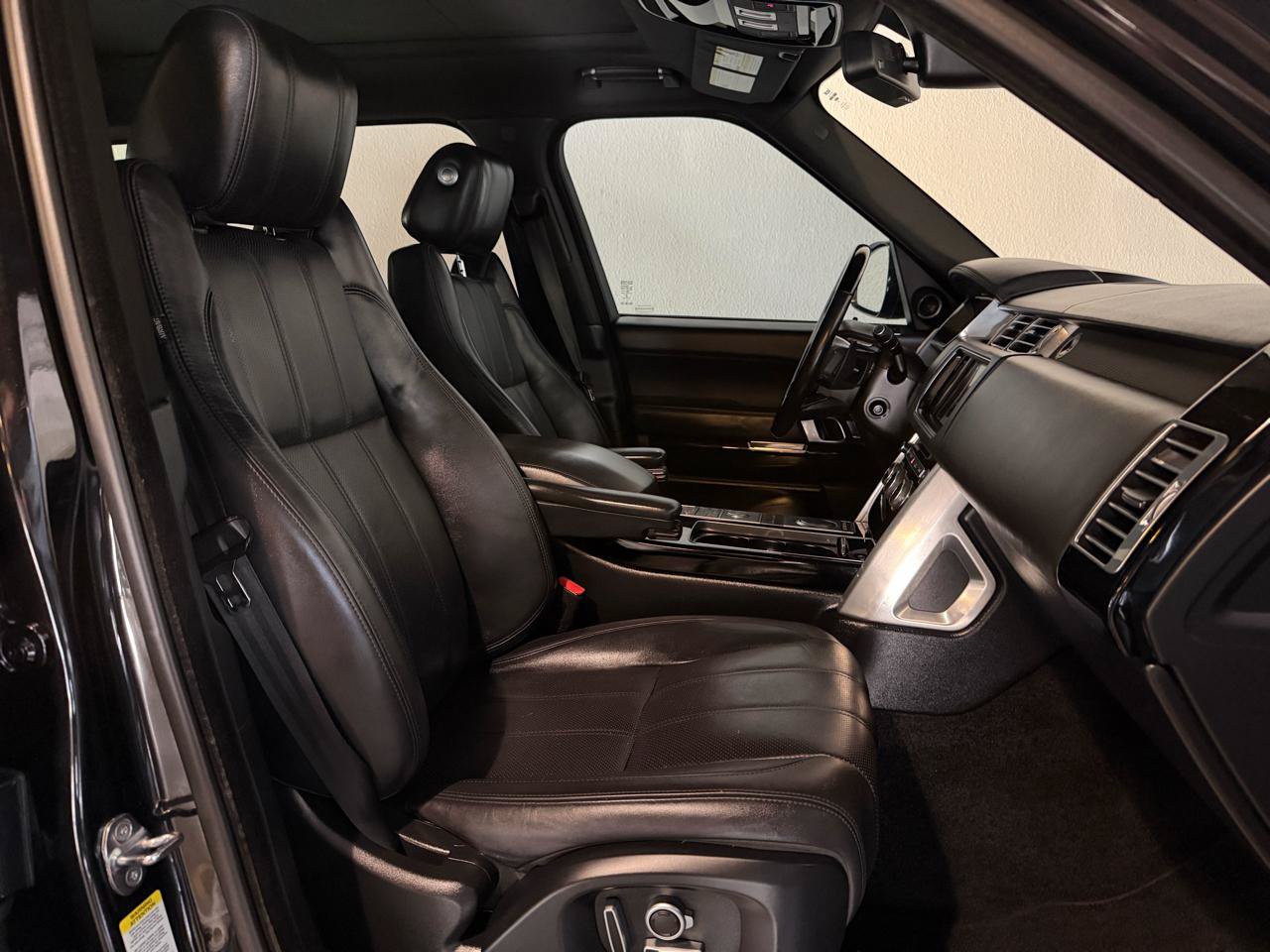 Used 2016 Land Rover Range Rover Supercharged AWD/4WD image 11