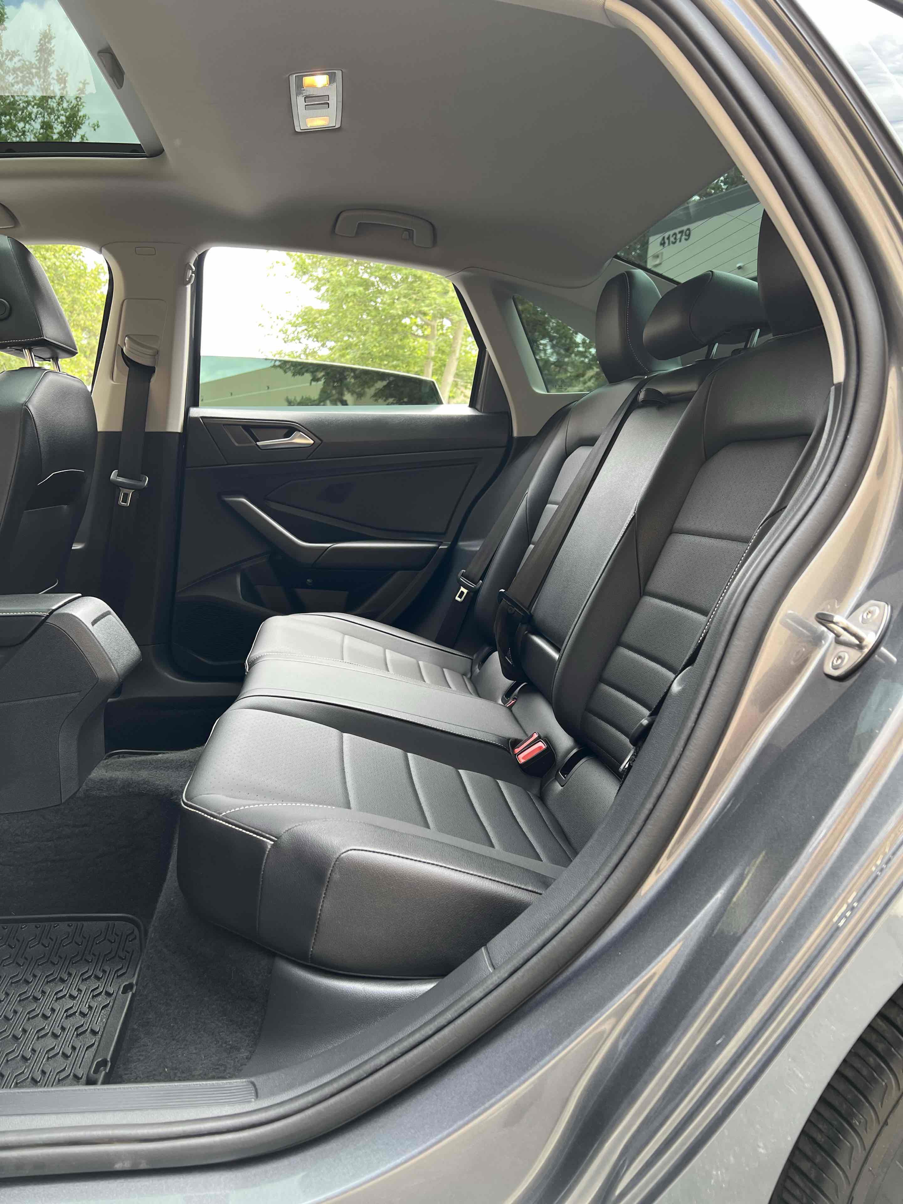 Used 2023 Volkswagen Jetta SE w/ Panoramic Sunroof Package FWD image 35