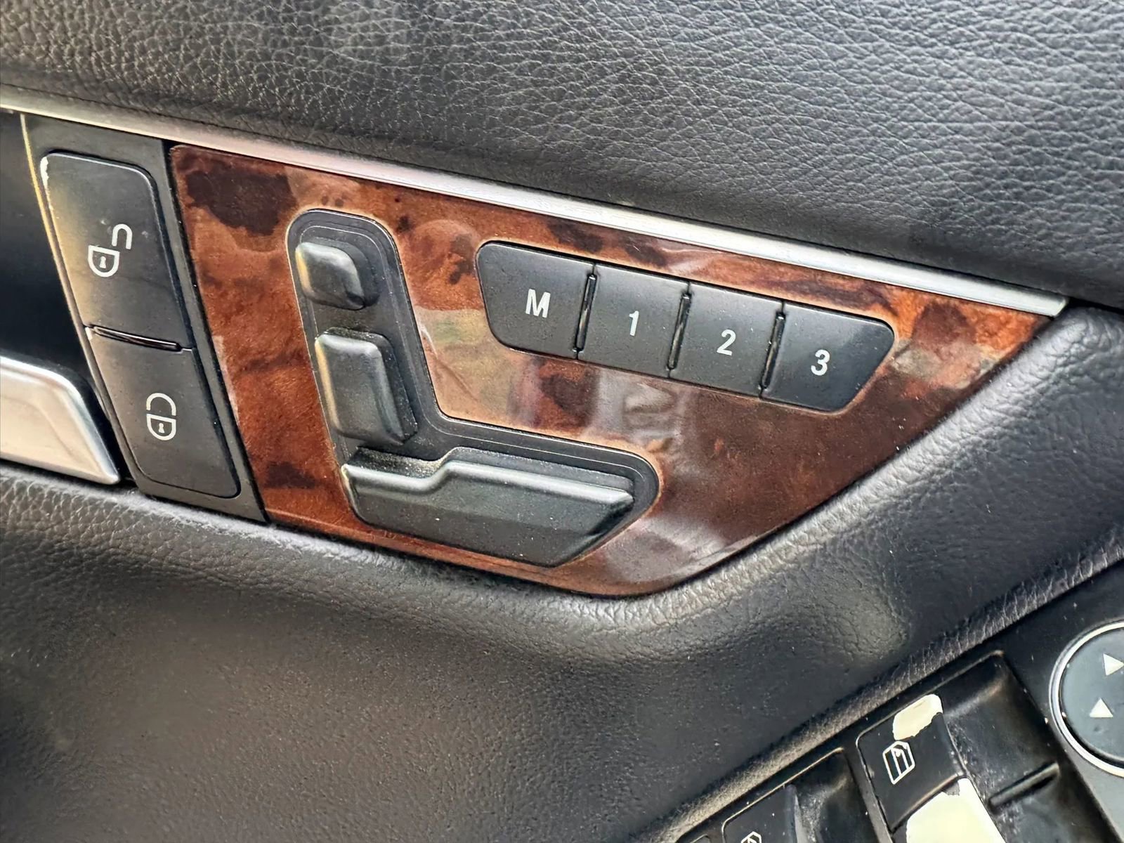 Used 2013 Mercedes-Benz C 250 Sedan image 13