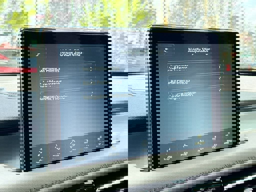 Used 2023 Lincoln Aviator AWD w/ Class IV Trailer Tow Package image 26