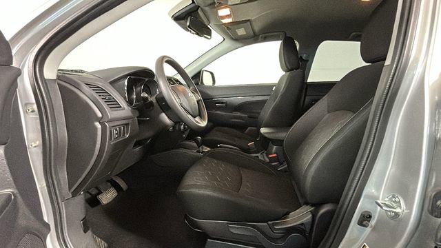 Used 2025 Mitsubishi Outlander Sport ES AWD/4WD image 11