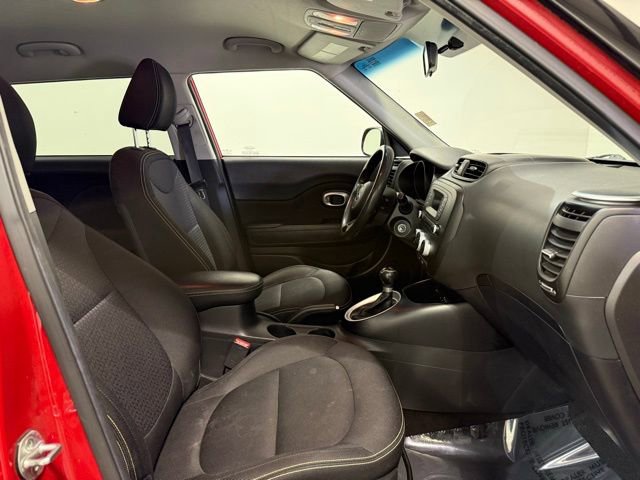 Used 2015 Kia Soul + image 23