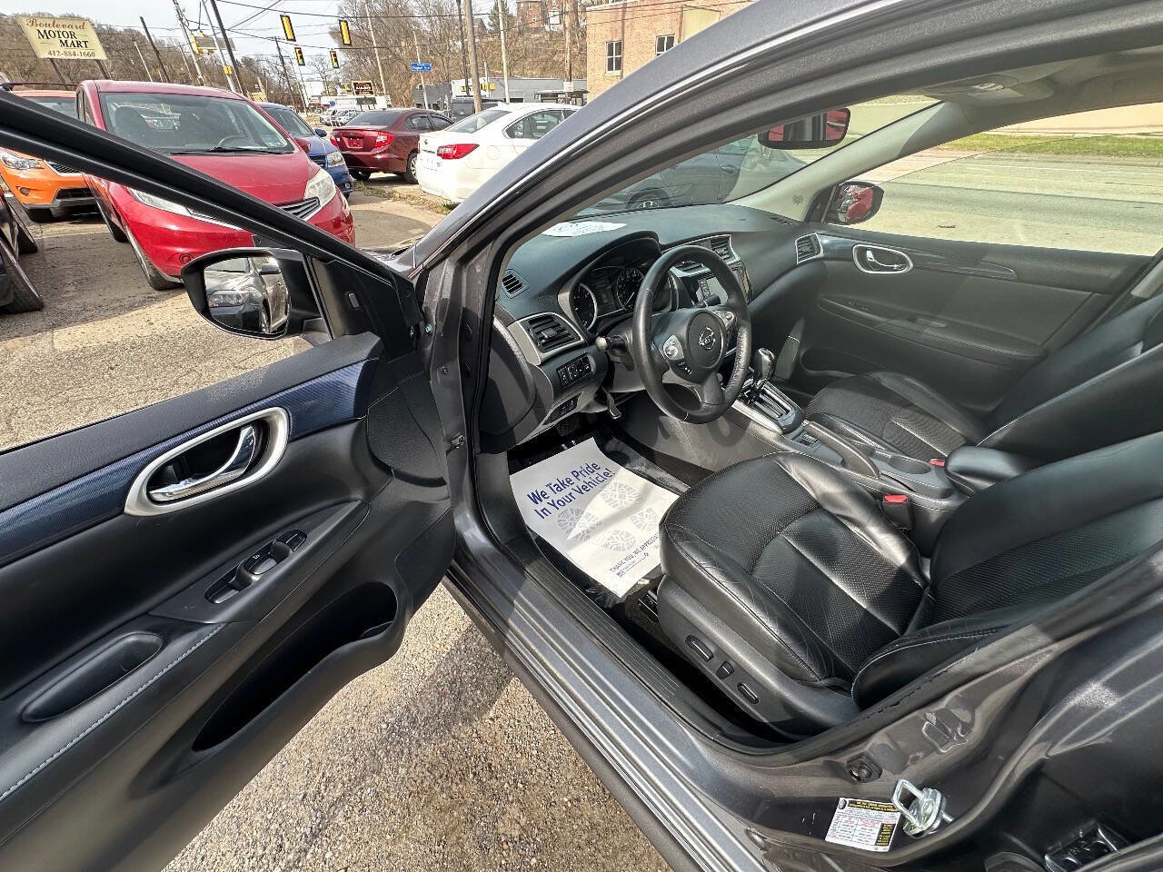 Used 2019 Nissan Sentra SR w/ Premium Package (SR) image 11