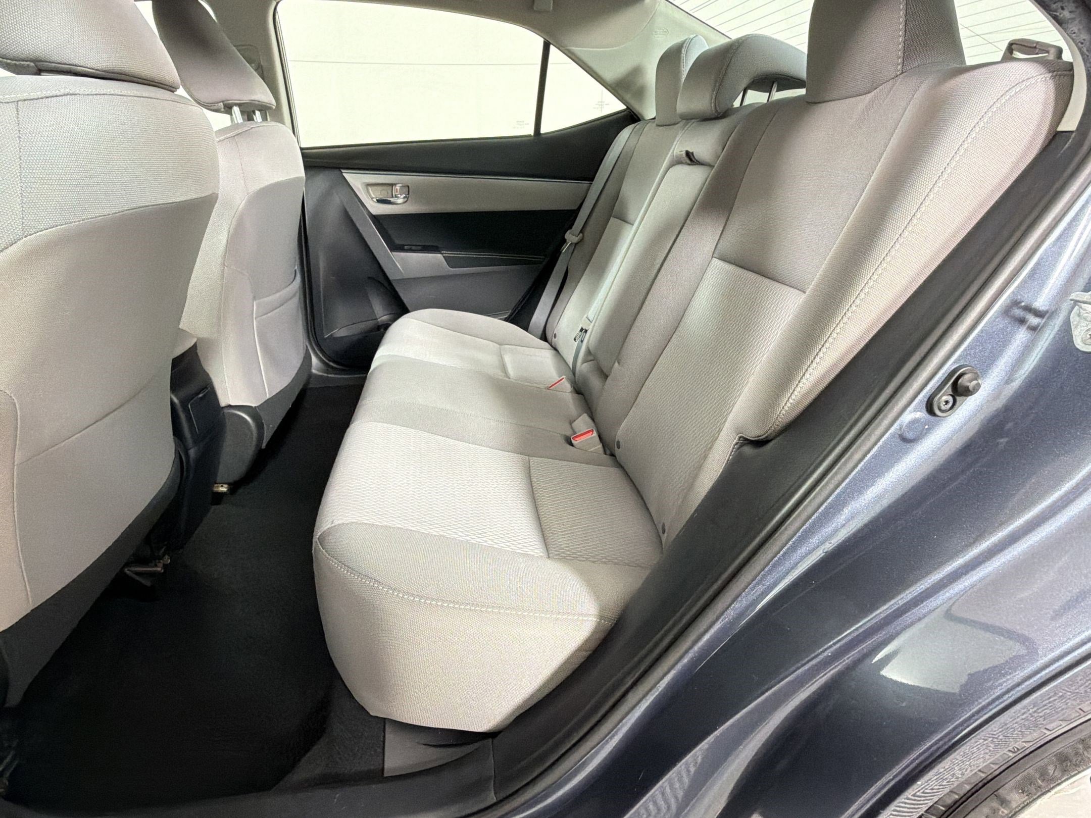 Used 2015 Toyota Corolla LE FWD image 15