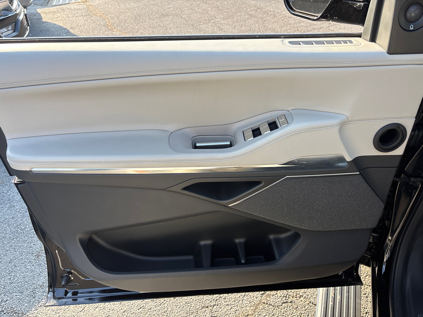 New 2025 Lincoln Navigator L Reserve image 11