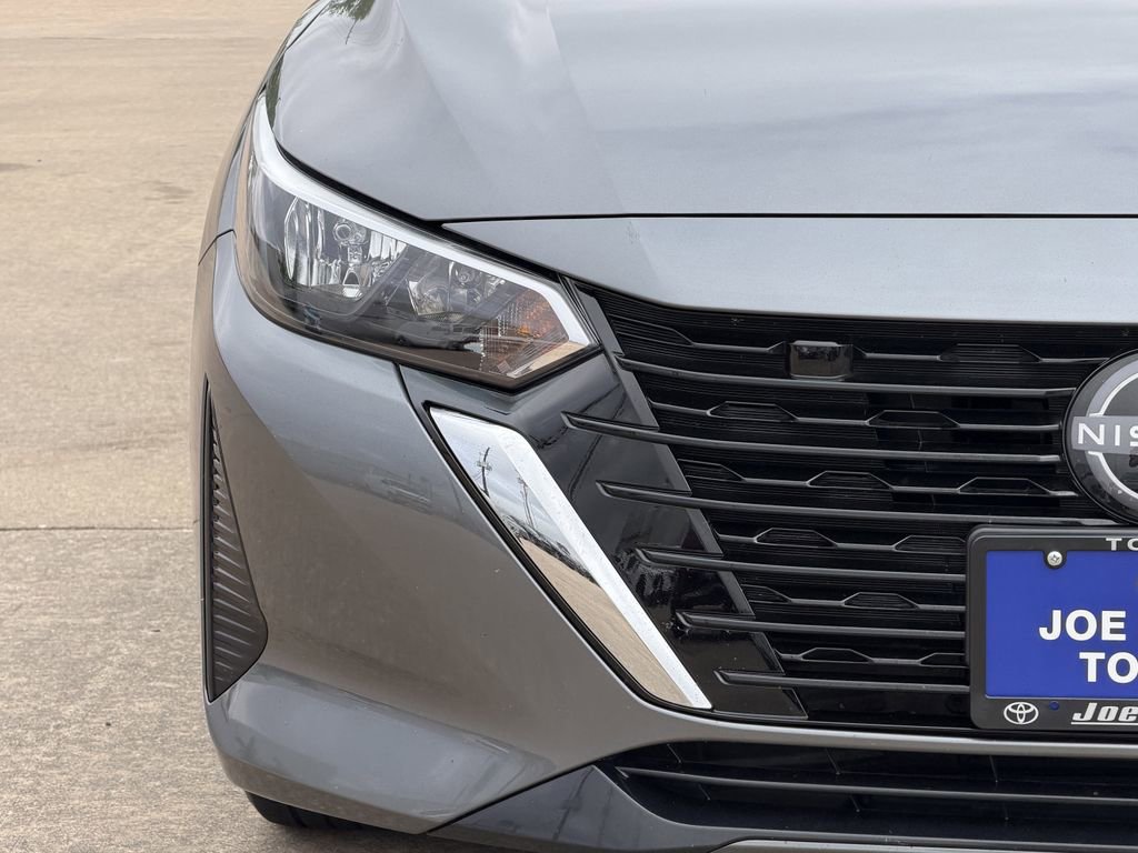 Used 2025 Nissan Sentra SV FWD image 5