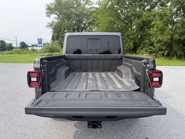 Used 2024 Jeep Gladiator Mojave AWD/4WD image 20