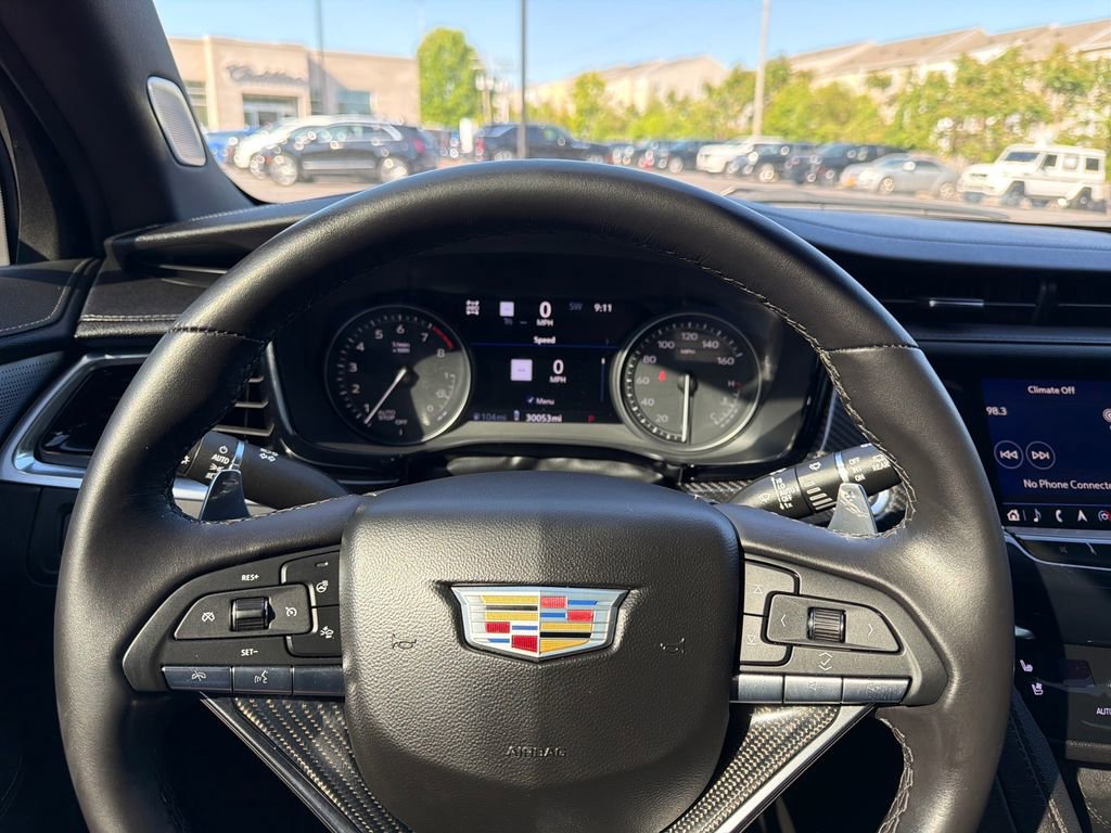 Used 2024 Cadillac XT6 Sport w/ Technology Package AWD/4WD image 5