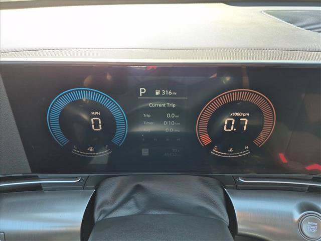 Used 2025 Hyundai Kona SEL FWD image 11