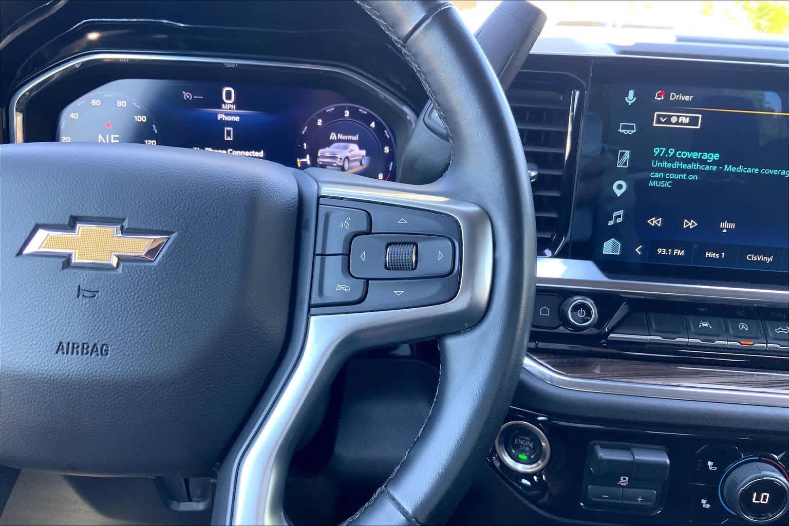 Used 2025 Chevrolet Silverado 1500 LT RWD image 24