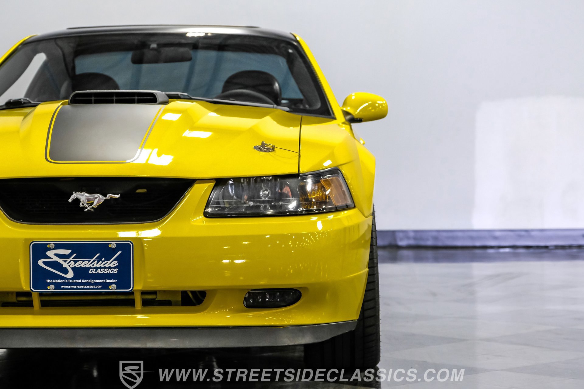 Used 2003 Ford Mustang Mach 1 RWD image 19