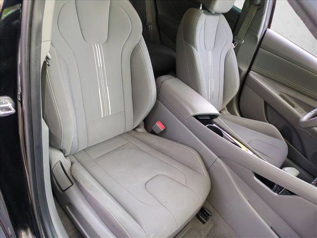 Used 2023 Hyundai Elantra SEL w/ Convenience Package image 19