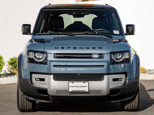 Used 2025 Land Rover Defender 110 S AWD/4WD image 3
